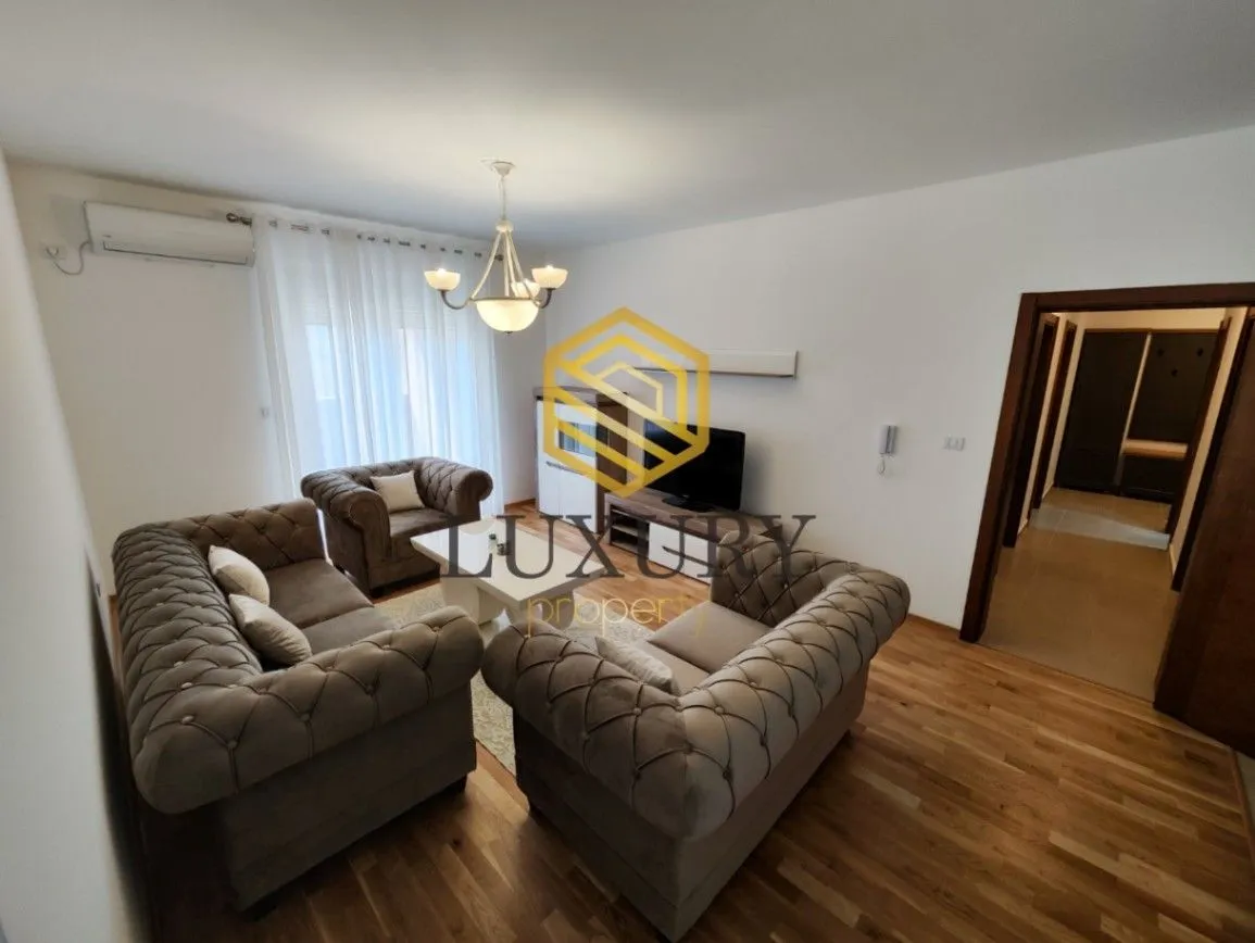 Izdavanje, dvosoban stan, 73m², Tuški Put, Podgorica