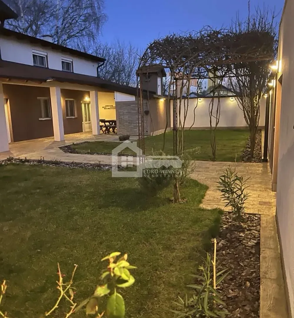 Prodaja, kuća, 162m², Zemun Gornji Grad, Zemun Sve Podlokacije