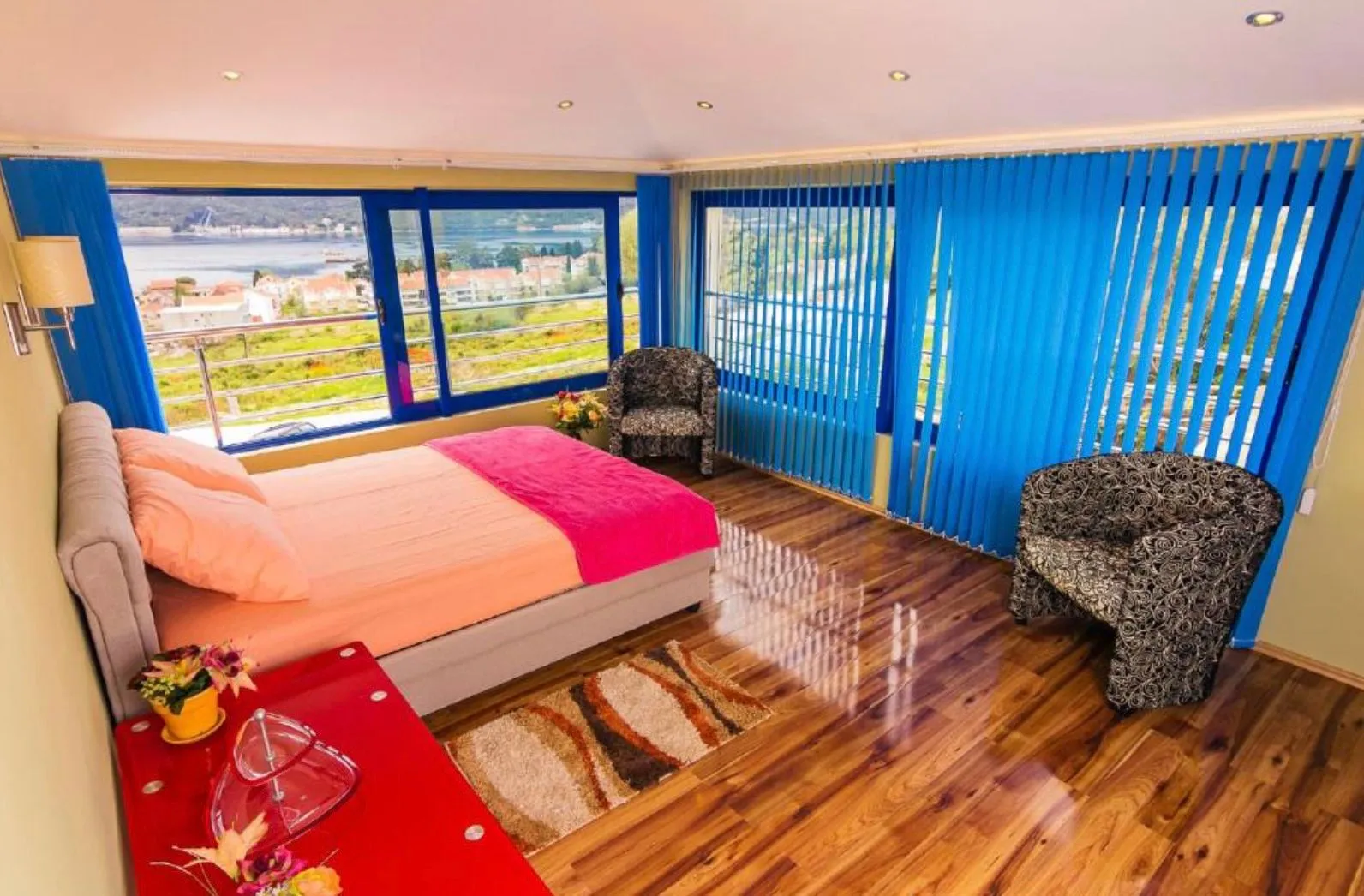 Sale, house, 280m², Đenovići, Herceg Novi