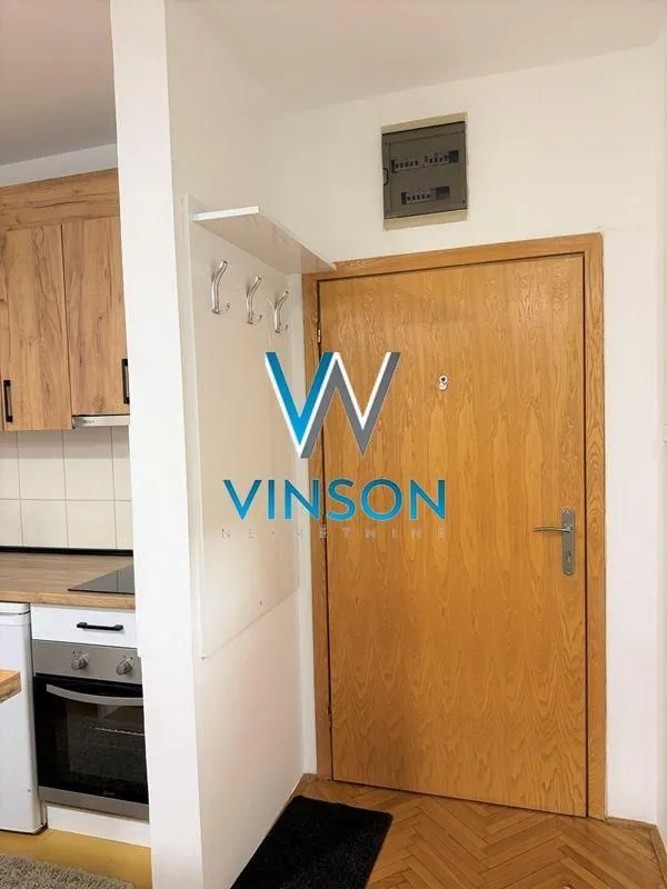 Izdavanje, jednosoban stan, 37m², Bulevar Oslobodjenja, Novi Sad Sve Podlokacije