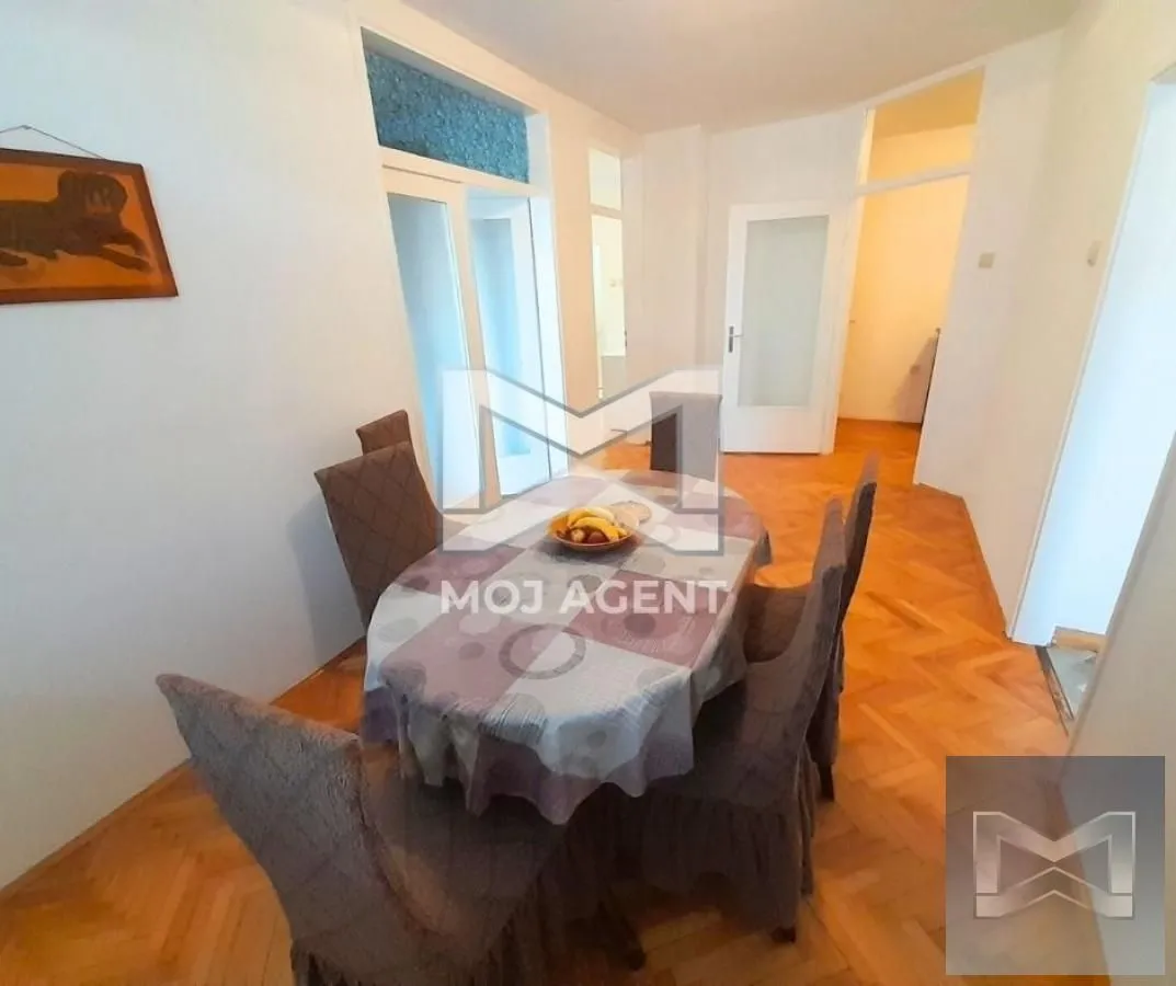 Prodaja, trosoban stan, 81m², Niš, Srbija