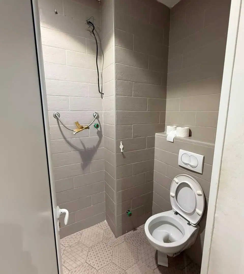 Izdavanje, poslovni prostor, 180m², Stara Varoš, Podgorica