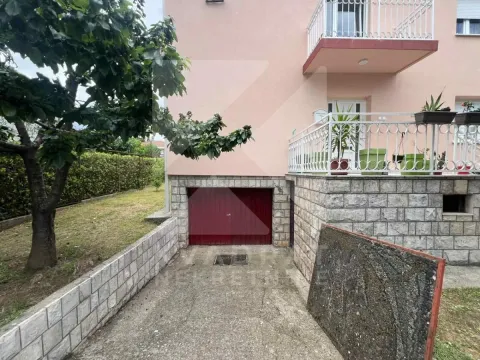 Rent, three bedroom apartment, 100m², Zagorič, Podgorica - image 6