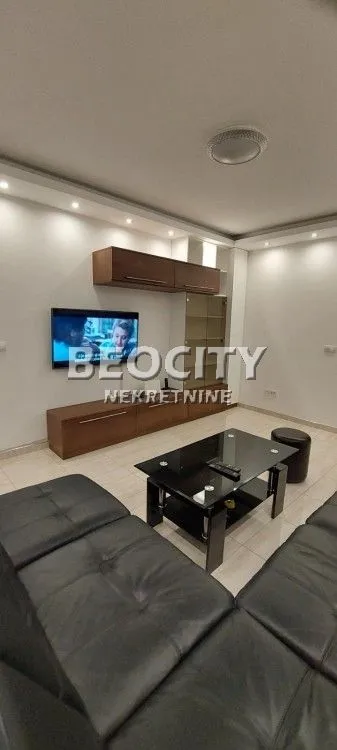 Izdavanje, trosoban stan, 60m², Autokomanda, Voždovac Sve Podlokacije