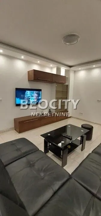 Izdavanje, trosoban stan, 60m², Autokomanda, Voždovac Sve Podlokacije