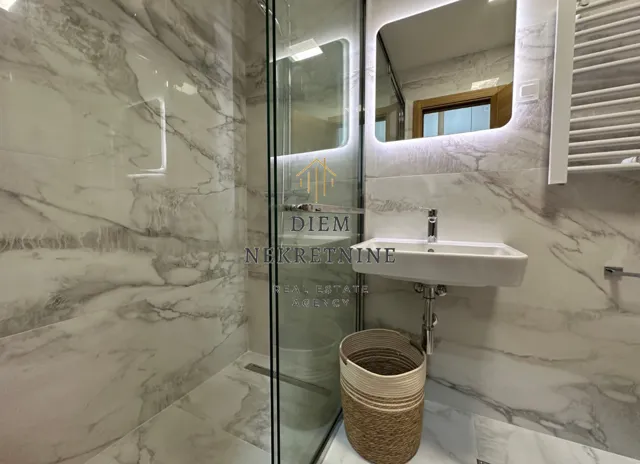 Izdavanje, jednosoban stan, 48m², City Kvart, Podgorica