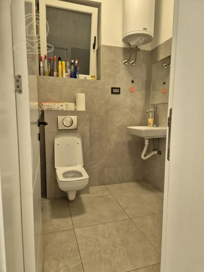 Rent, office space, 70m², Autokomanda, Voždovac Sve Podlokacije