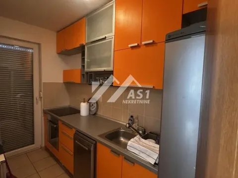 Izdavanje, trosoban stan, 68m², Bulevar Evrope, Novi Sad Sve Podlokacije - image 3