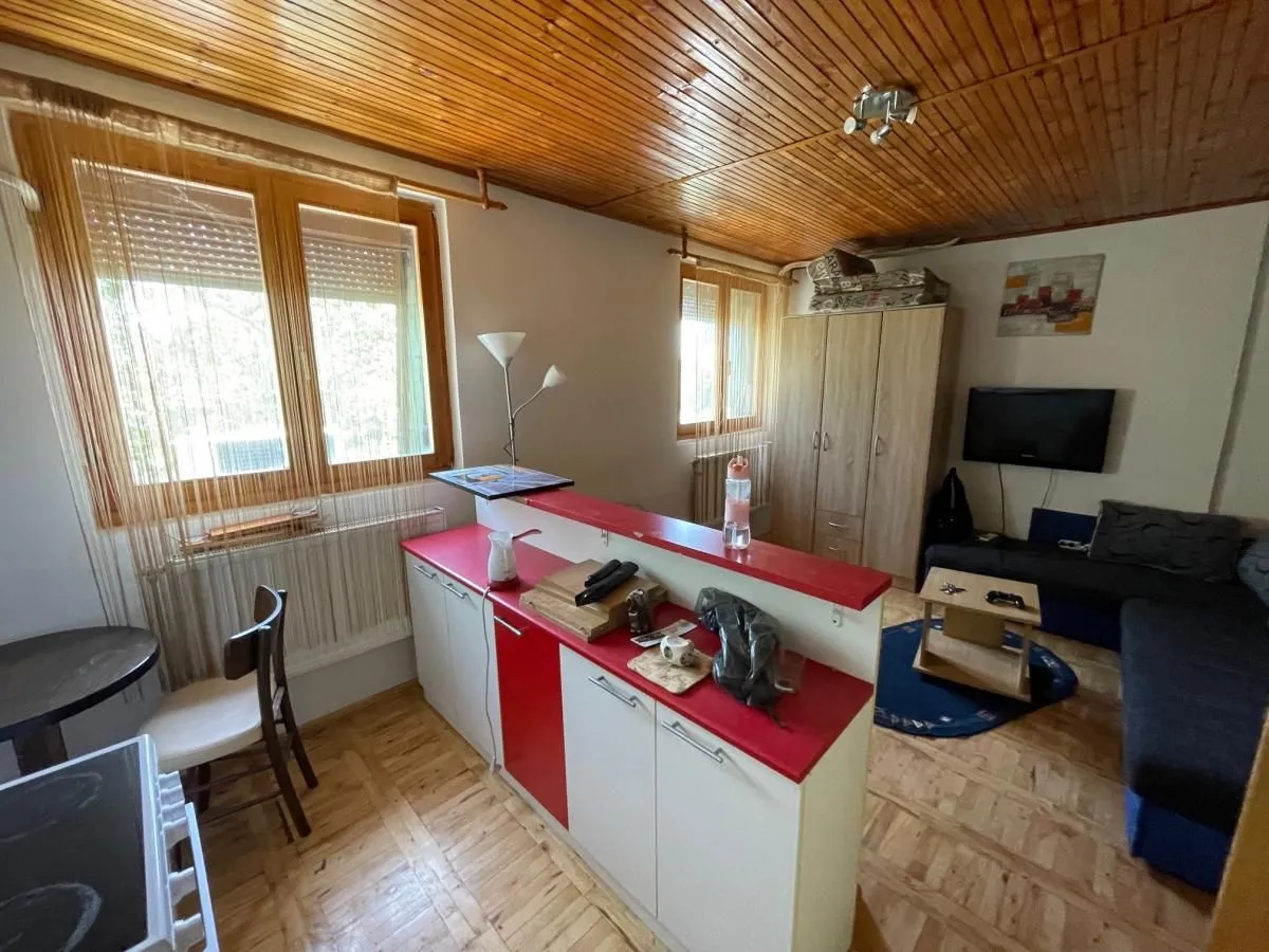 Rent, two bedroom apartment, 60m², Železnička Stanica, Novi Sad Sve Podlokacije