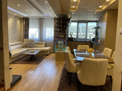 Sale, four bedroom apartment, 105m², Bulevar Evrope, Novi Sad Sve Podlokacije - image 2