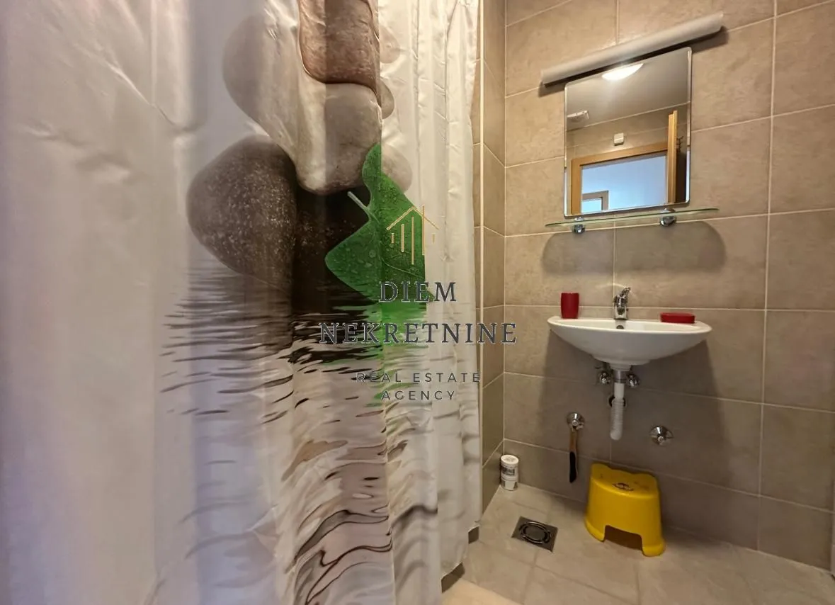 Sale, two bedroom apartment, 69m², Centar, Bar