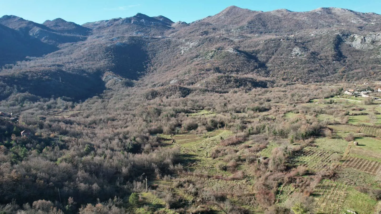 Prodaja, plac, 4400m², Cetinje, Crna Gora