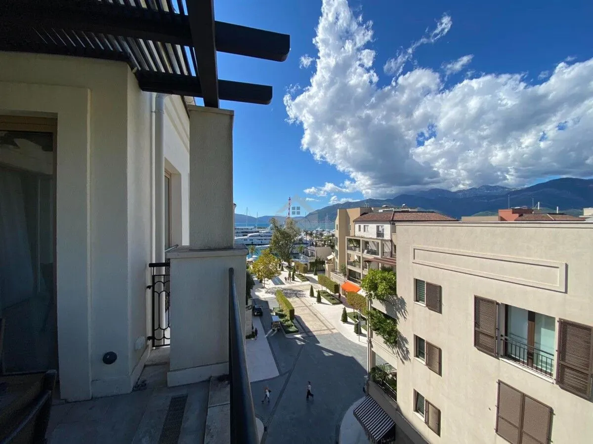 Prodaja, jednosoban stan, 76m², Tivat, Crna Gora