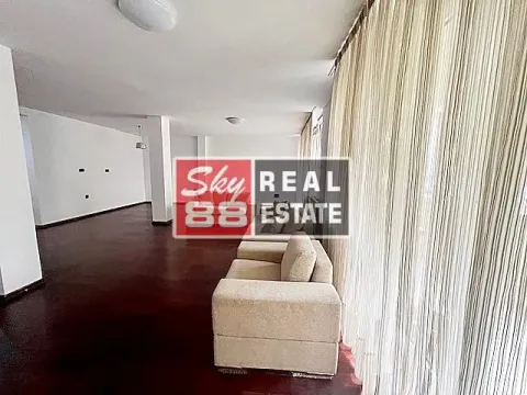 Rent, four bedroom apartment, 210m², Savski Venac, Beograd - image 2