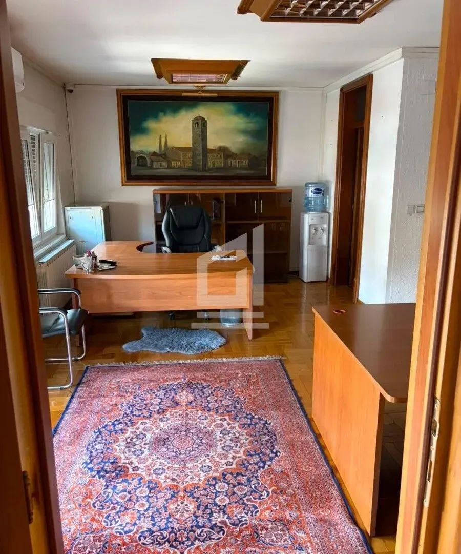 Rent, office space, 150m², Ljubović, Podgorica