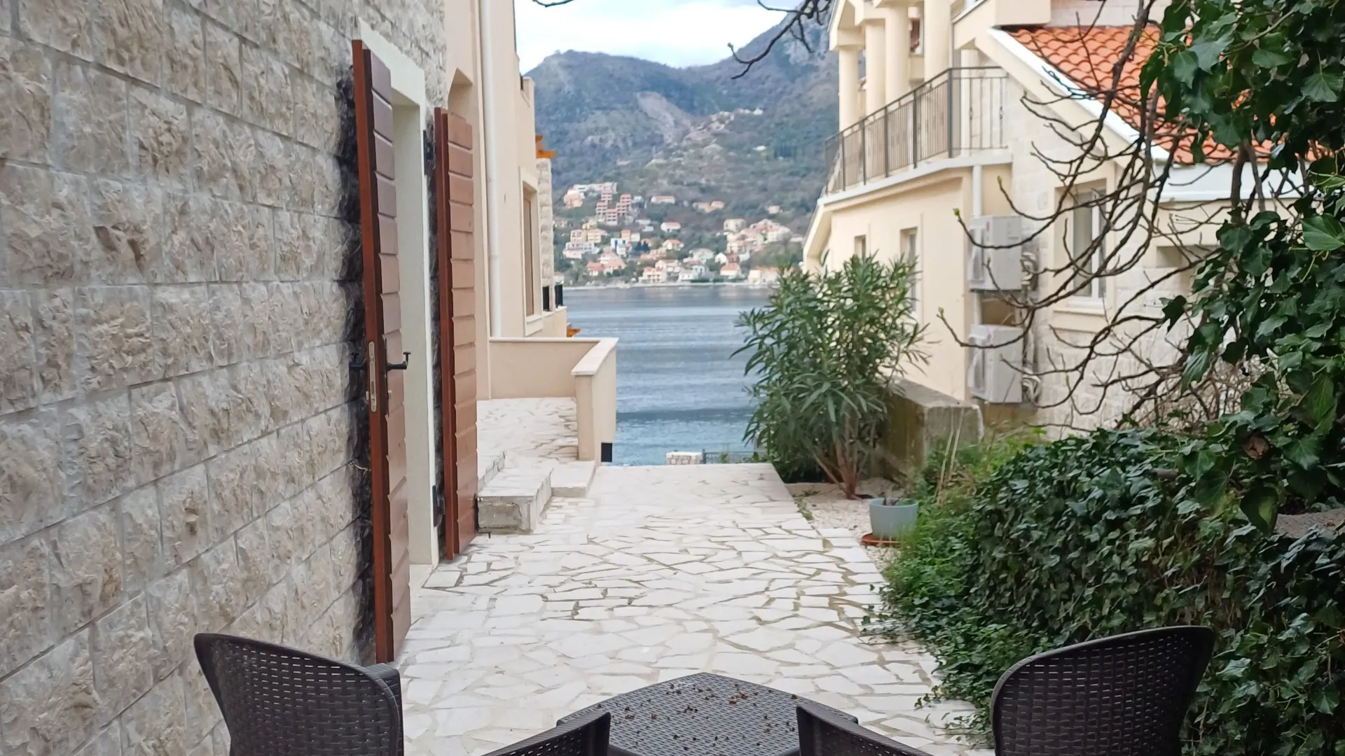 Rent, one bedroom apartment, 45m², Lepetani, Tivat