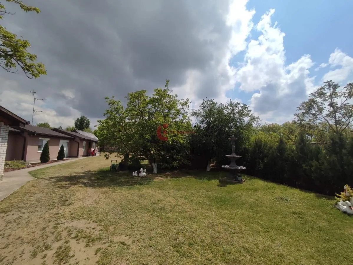 Prodaja, kuća, 313m², Peščara, Subotica