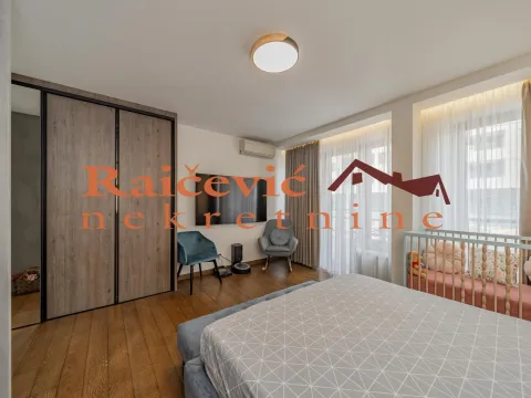 Prodaja, četvorosoban stan, 115m², Vračar, Šid - image 19