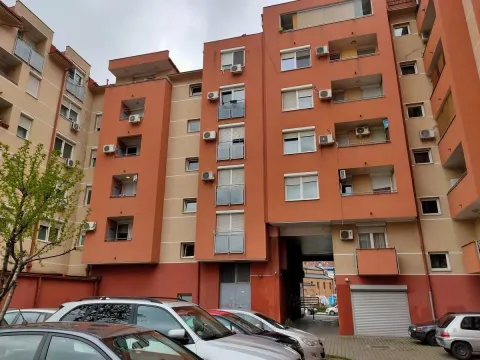 Izdavanje, četvorosoban stan, 103m², Nova Detelinara, Novi Sad Sve Podlokacije - image 1