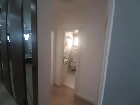 Izdavanje, dvosoban stan, 65m², Dobrota, Kotor - image 37