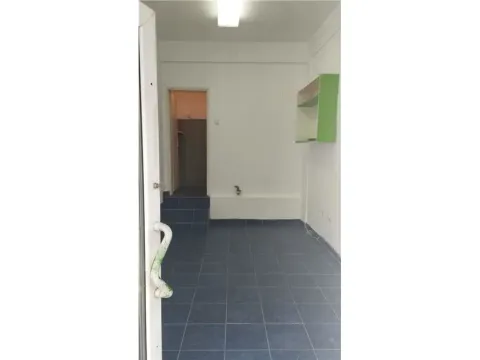 Izdavanje, poslovni prostor, 18m², Niš, Srbija - image 6