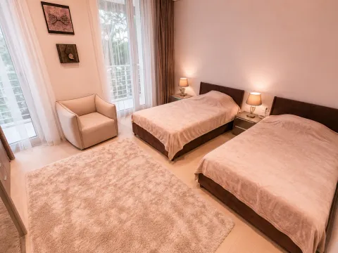 Izdavanje, dvosoban stan, 180m², Dukley Gardens, Budva - image 4