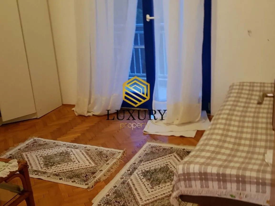 Rent, house, 240m², Škaljari, Kotor