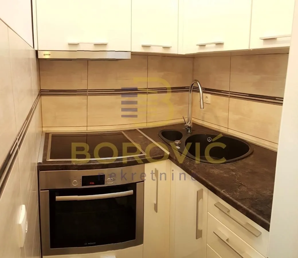 Prodaja, dvosoban stan, 84m², Labudovo Brdo, Beograd