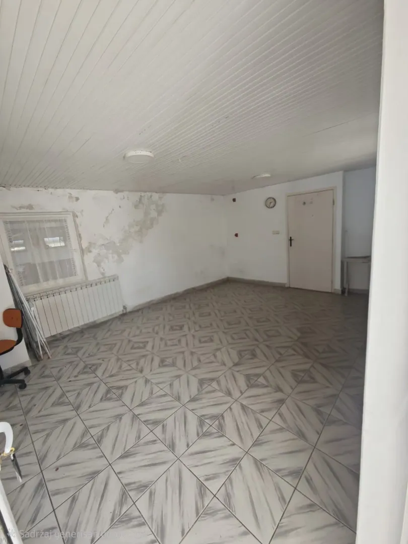 Prodaja, kuća, 356m², Centar, Stara Pazova