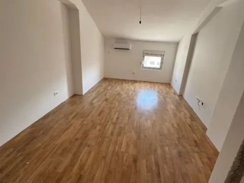 Prodaja, jednosoban stan, 46m2, Zagorič, Podgorica
