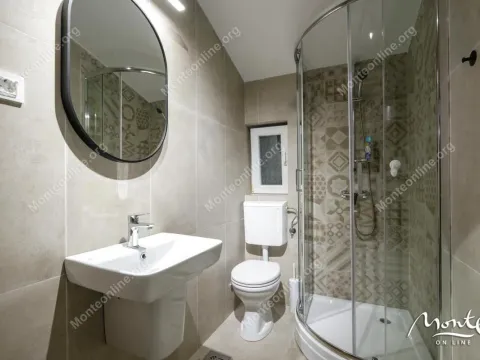 Prodaja, kuća, 198m², Tivat, Crna Gora - image 13