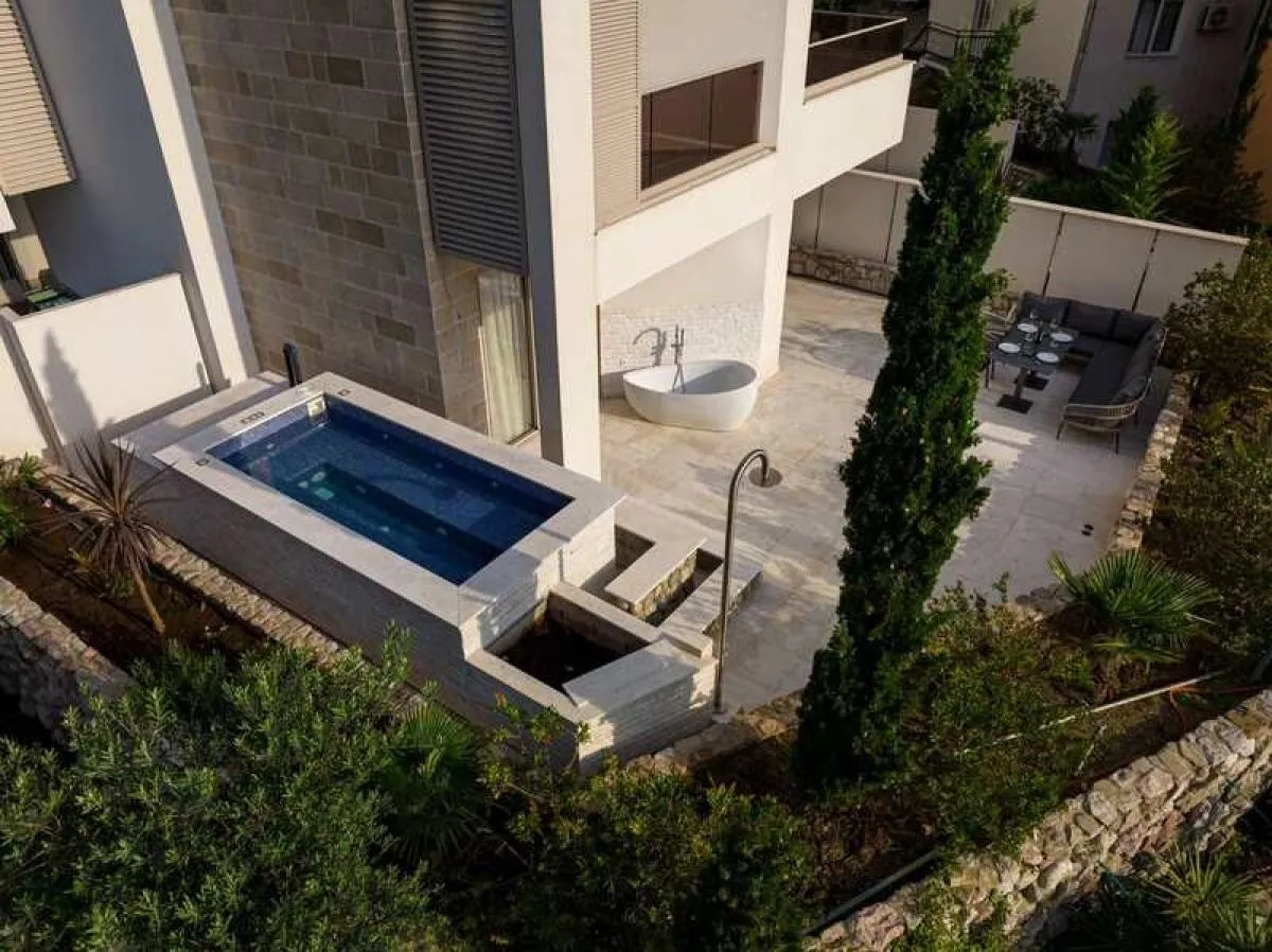 Sale, one bedroom apartment, 56m², Rafailovići, Budva