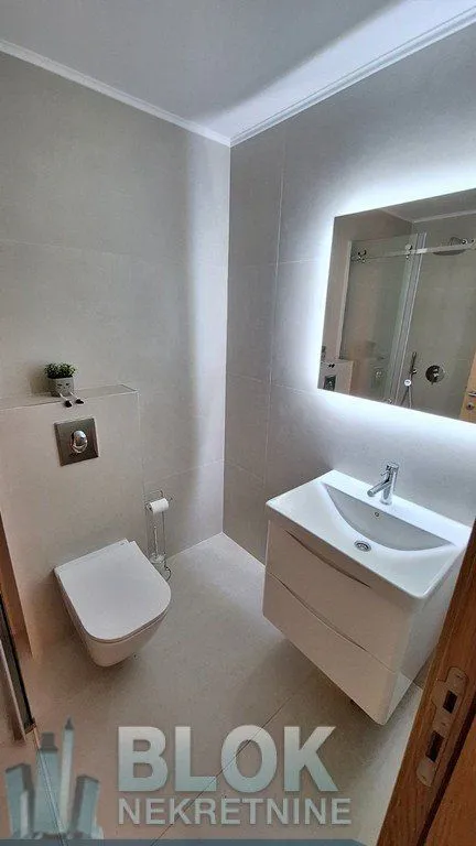 Izdavanje, jednosoban stan, 48m², City Kvart, Podgorica