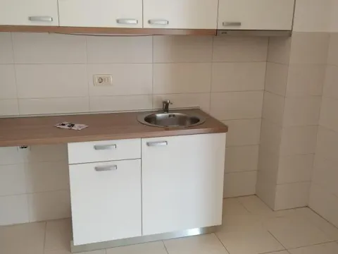 Rent, one bedroom apartment, 47m², Stari Aerodrom, Podgorica - image 3