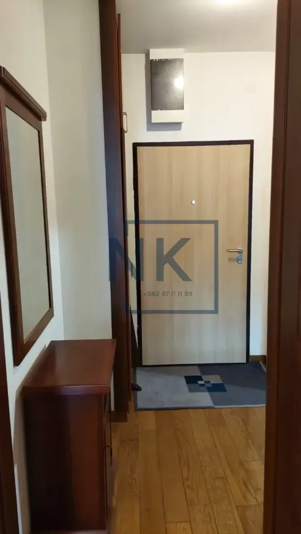 Izdavanje, jednosoban stan, 50m², Pobrežje, Podgorica