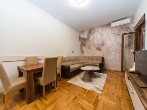 Izdavanje, jednosoban stan, 45m², Pobrežje, Podgorica