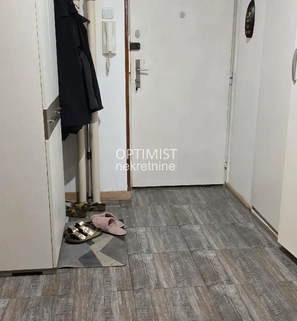 Prodaja, četvorosoban stan, 68m², Novi Beograd Sve Podlokacije, Beograd