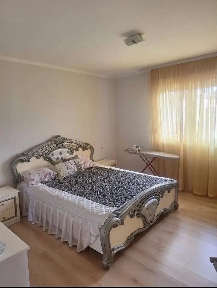 Izdavanje, kuća, 130m², Tološi, Podgorica