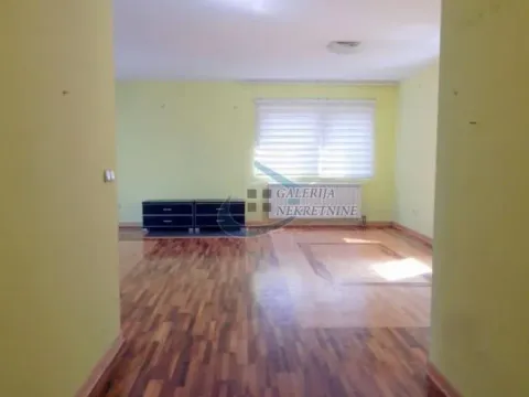 Izdavanje, četvorosoban stan, 130m², Profesorska Kolonija, Palilula Sve Podlokacije - image 3