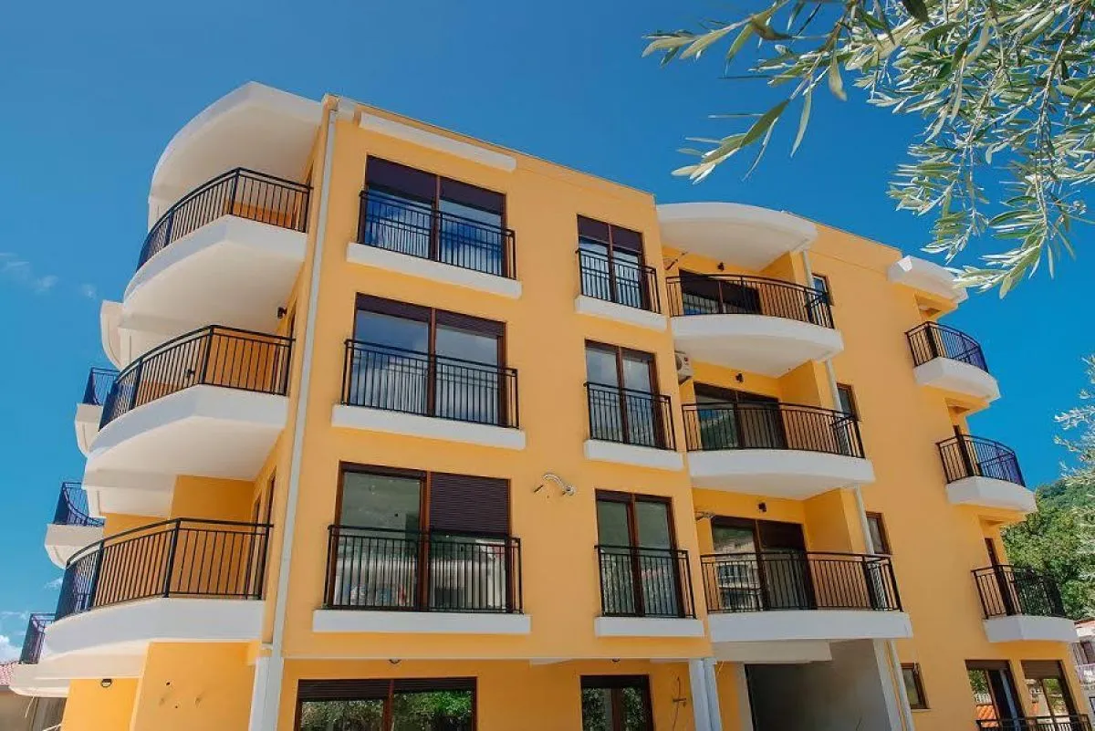 Sale, three bedroom apartment, 152m², Petrovac, Budva