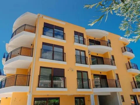 Prodaja, trosoban stan, 152m², Petrovac, Budva - image 15