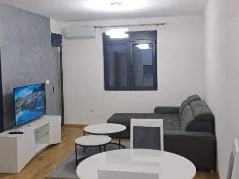 Rent, one bedroom apartment, 47m², City Kvart, Podgorica - image 1
