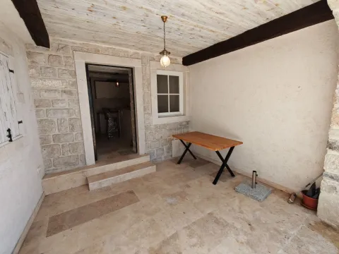 Prodaja, kuća, 60m², Reževići, Budva - image 10