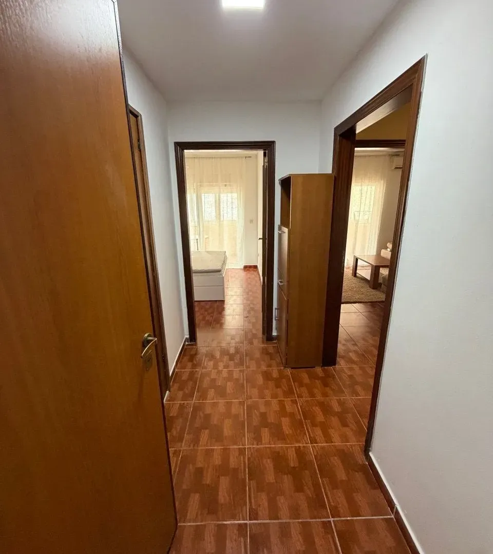 Izdavanje, jednosoban stan, 55m², Budva, Crna Gora