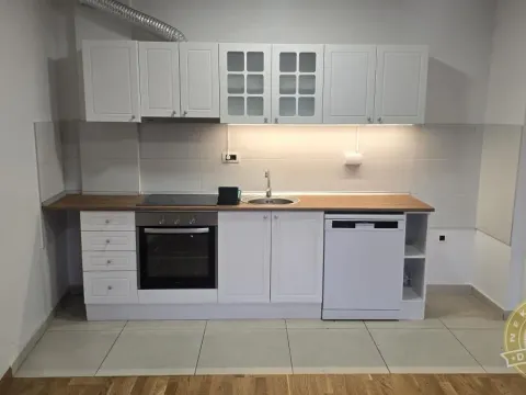 Izdavanje, četvorosoban stan, 84m², Petrovaradin, Novi Sad - image 2