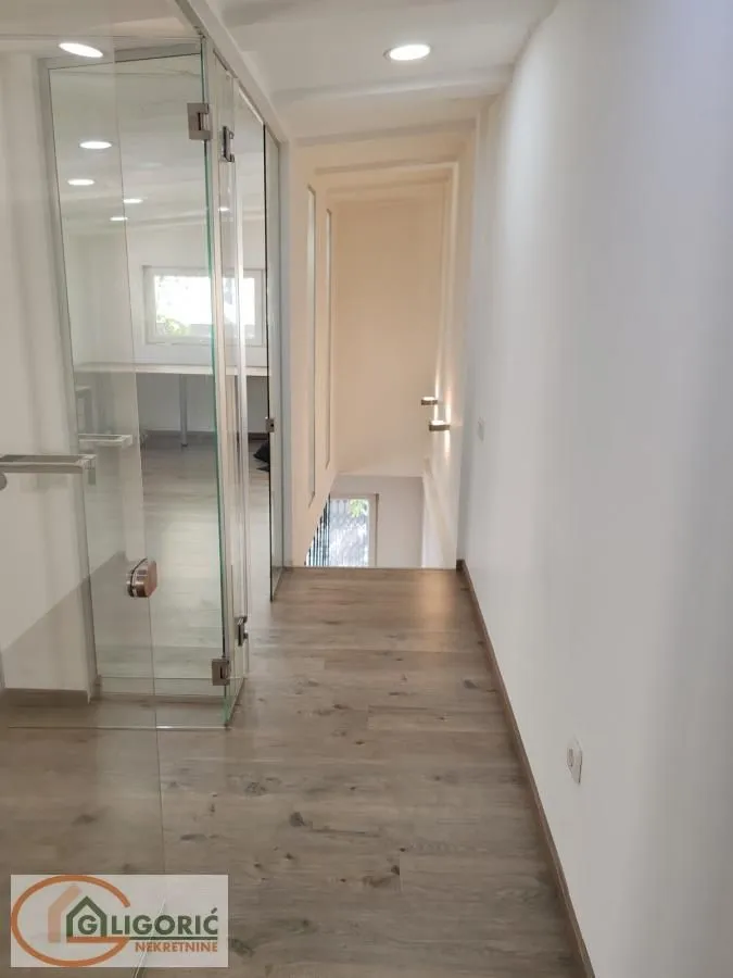Prodaja, trosoban stan, 72m², Profesorska Kolonija, Palilula Sve Podlokacije