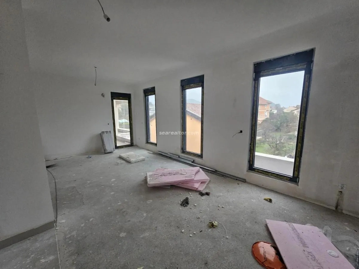 Prodaja, jednosoban stan, 51m², Radanovići, Kotor