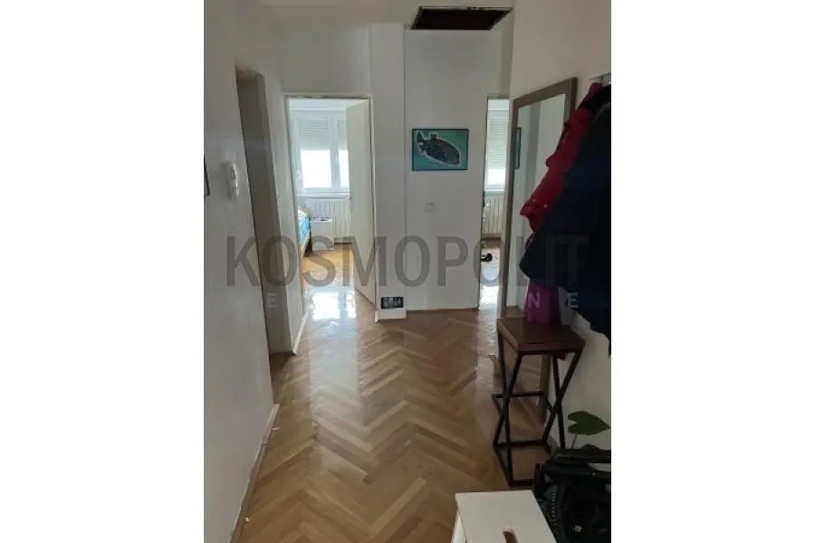 Prodaja, četvorosoban stan, 110m², Bele Vode, Beograd