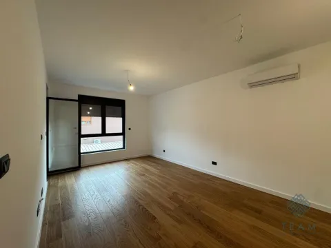 Prodaja, dvosoban stan, 63m², Tološi, Podgorica - image 3