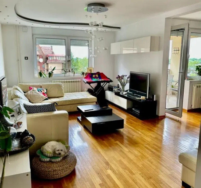 Prodaja, trosoban stan, 90m², Stari Grad, Beograd